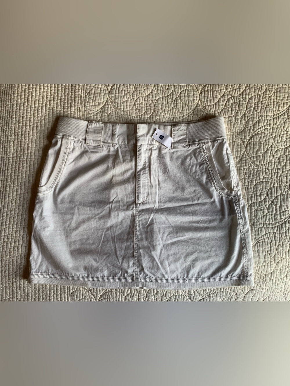 New with tags Gap Body mini skirt
